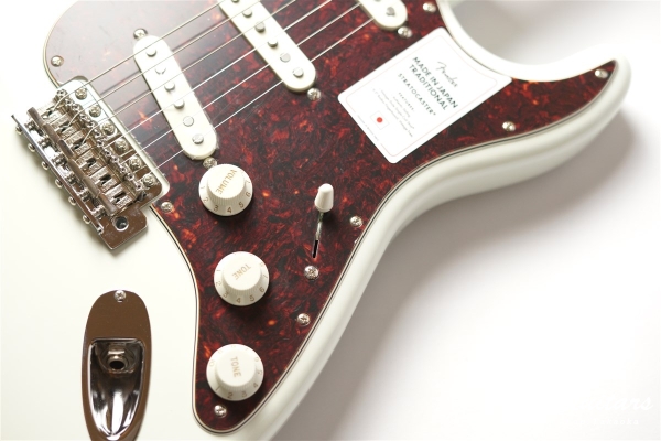 2021 Collection Made in Japan Traditional 60s Stratocaster Roasted Neck - Olympic White